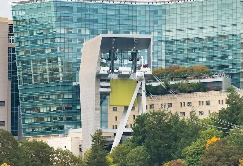 Holiday Inn Express Hotel & Suites Portland Northwest Downtown, An Ihg