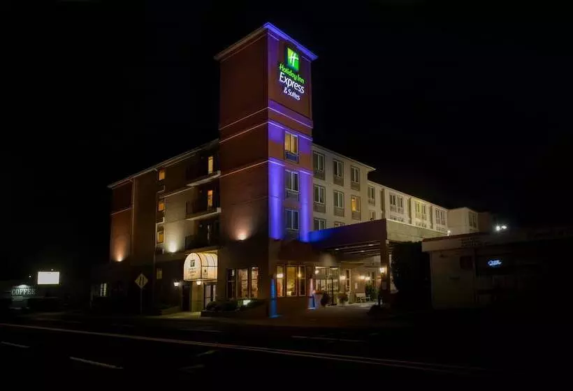 Holiday Inn Express Hotel & Suites Portland Northwest Downtown, An Ihg