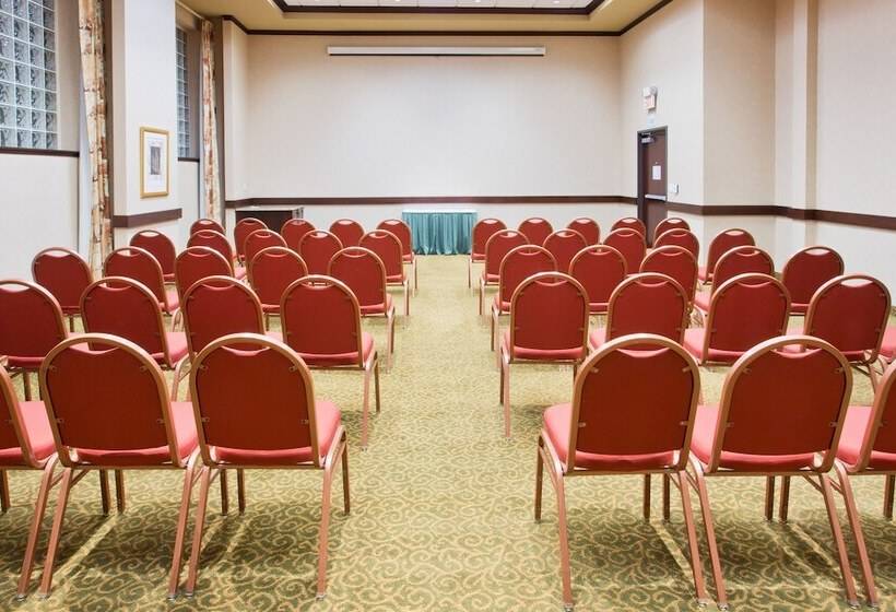 Holiday Inn Express Hotel & Suites Portland Northwest Downtown, An Ihg