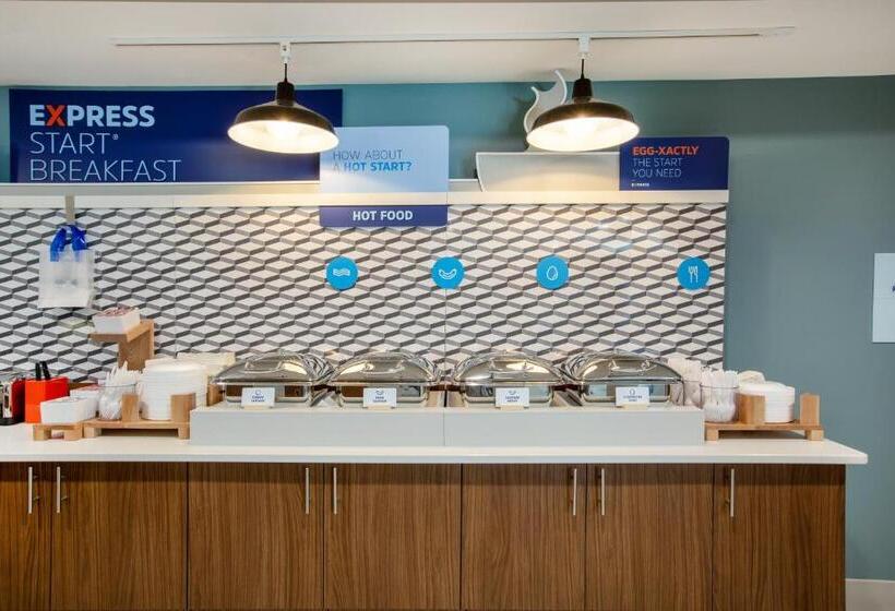 فندق Holiday Inn Express Hastings, An Ihg