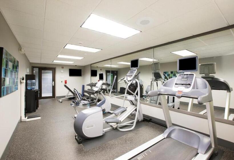 فندق Holiday Inn Express Hastings, An Ihg