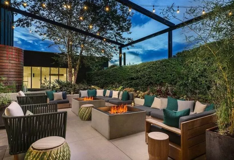 ホテル Indigo Athens University Area, An Ihg