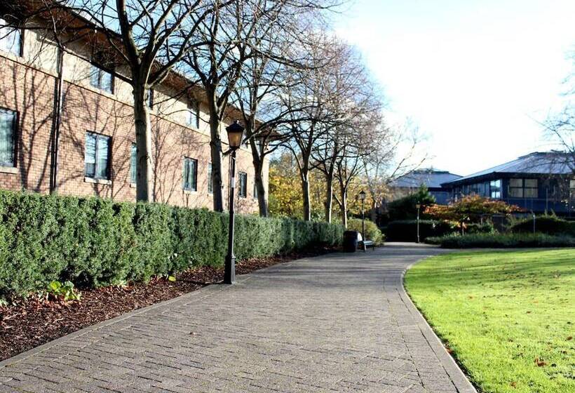 فندق Lodge At Bristol