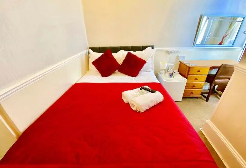 Отель The Trouville