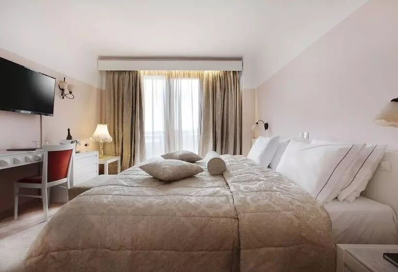 Отель Z Palace & Congress Center