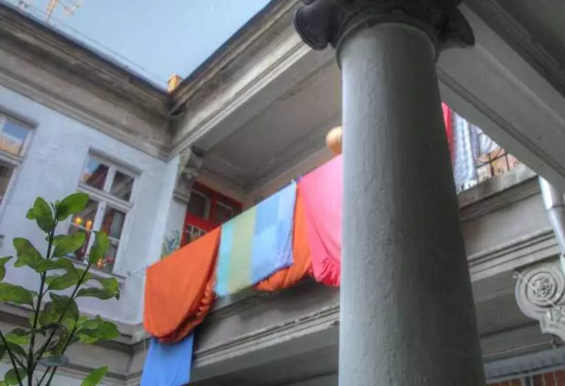 Lavender Circus Hostel, Doubles & Ensuites