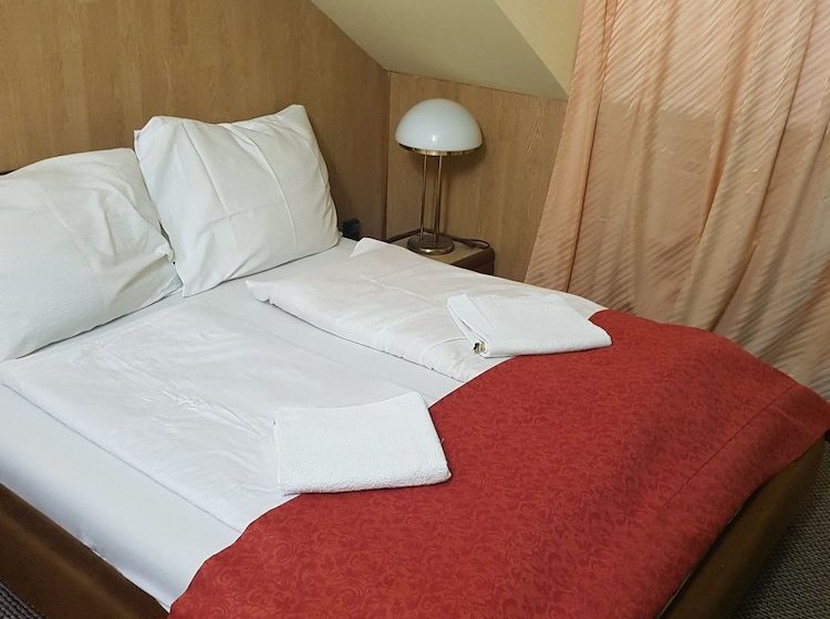 ペンション Mullers Inn