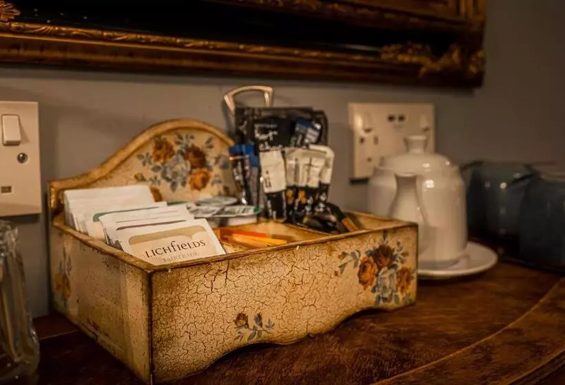 The Alamo Guest House