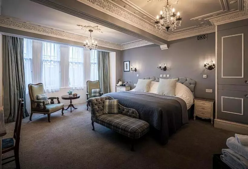 The Alamo Guest House