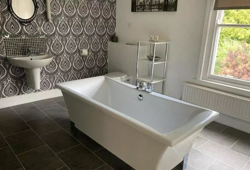 تختخواب و صبحانه Malvern View