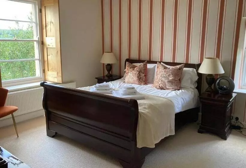 تختخواب و صبحانه Malvern View