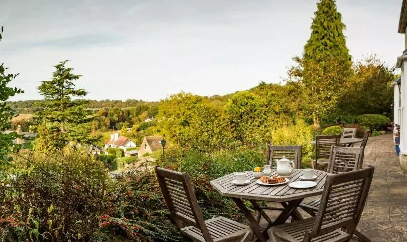 تختخواب و صبحانه Malvern View