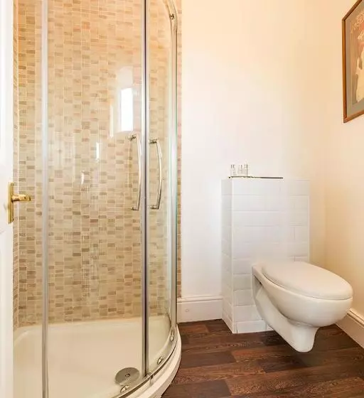 تختخواب و صبحانه Malvern View