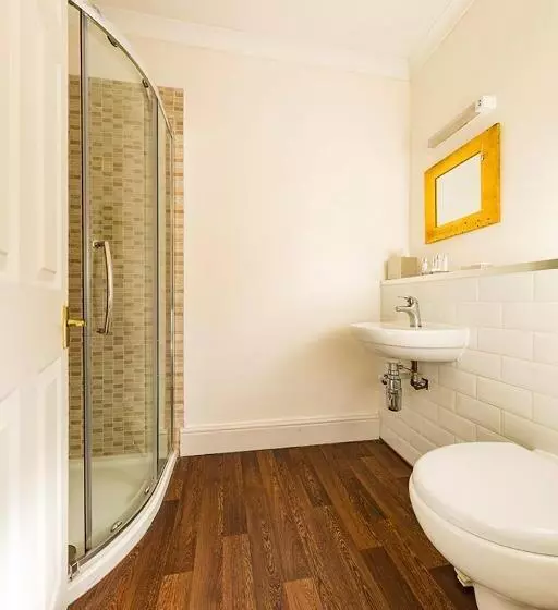 تختخواب و صبحانه Malvern View