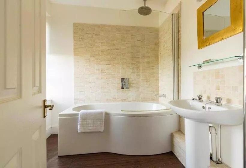 تختخواب و صبحانه Malvern View