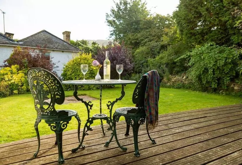 تختخواب و صبحانه Malvern View