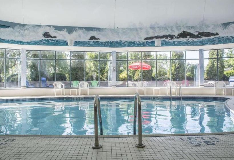 בית מלון כפרי Clarion  & Conference Centre