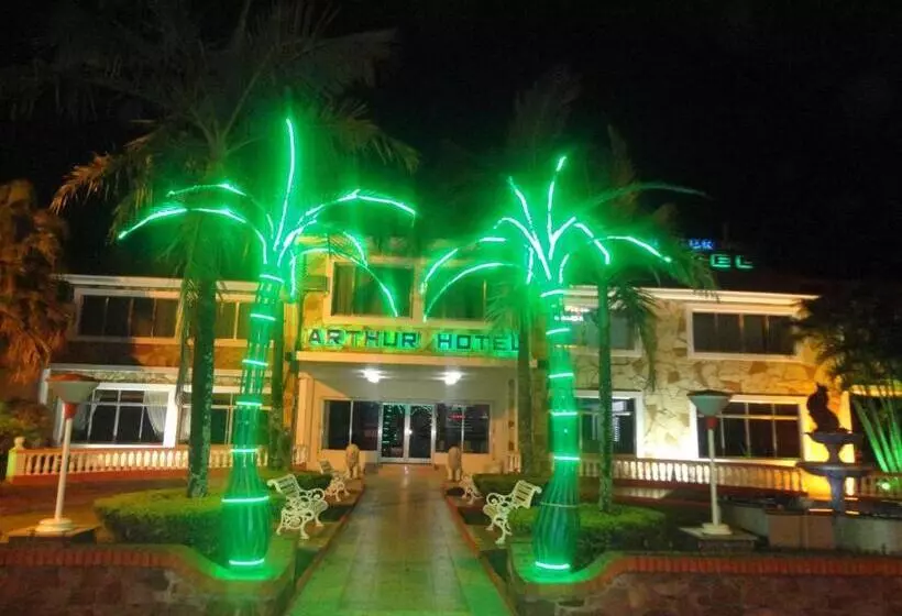 هتل Arthur