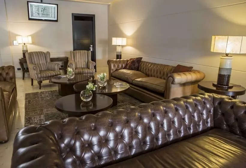 هتل Holiday Inn Ezeiza Airport, An Ihg