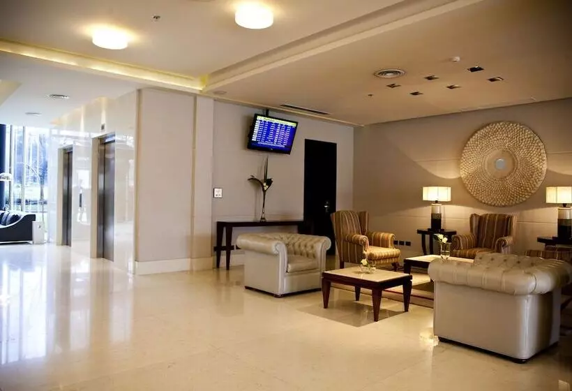 هتل Holiday Inn Ezeiza Airport, An Ihg