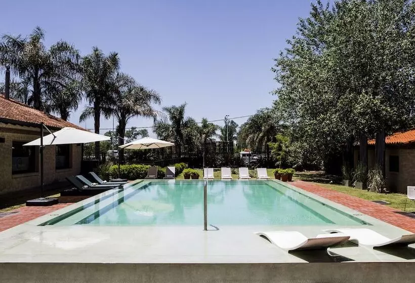 هتل Holiday Inn Ezeiza Airport, An Ihg