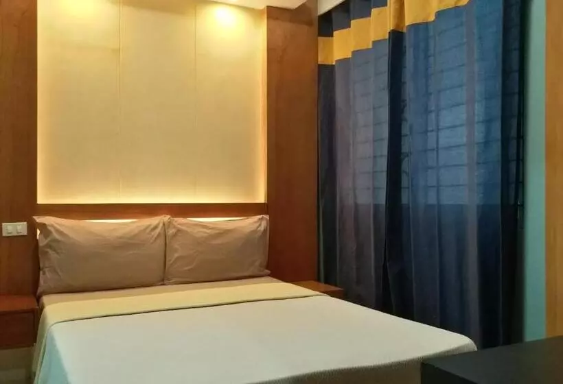 هتل Leesons Residences