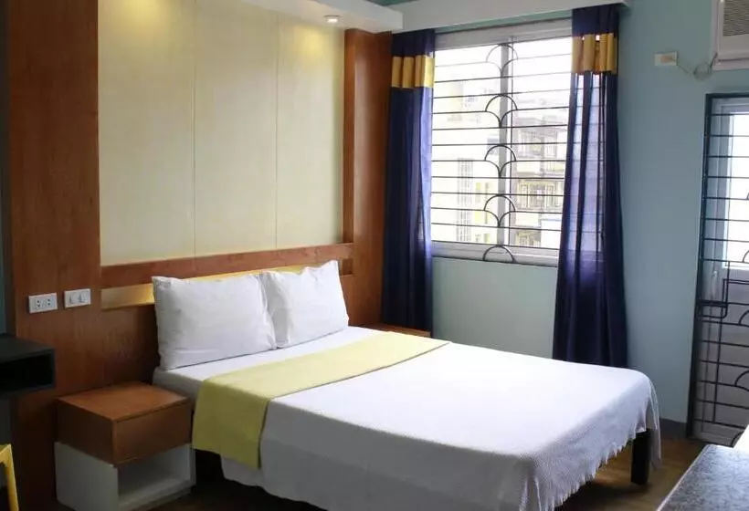 هتل Leesons Residences