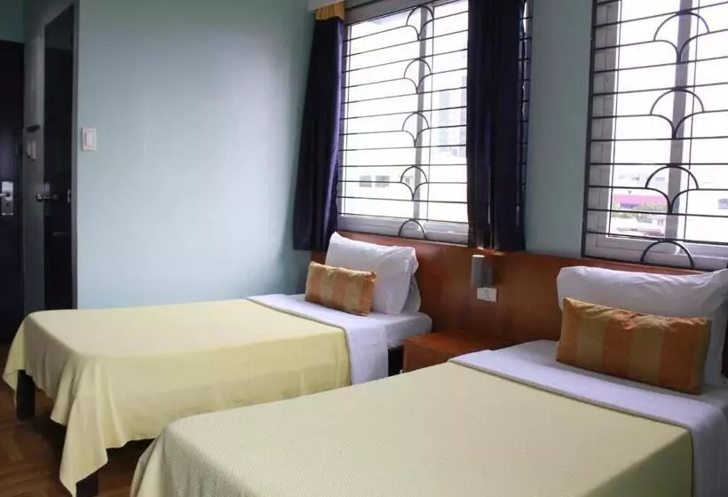 هتل Leesons Residences