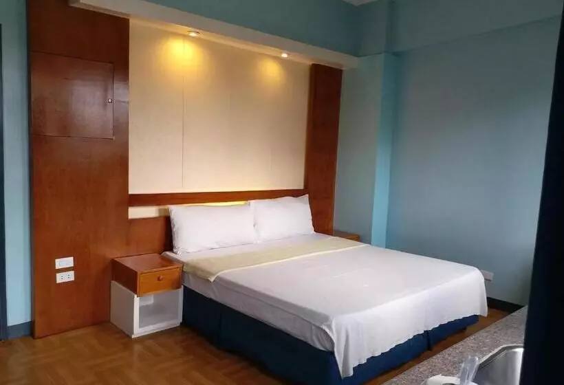 هتل Leesons Residences