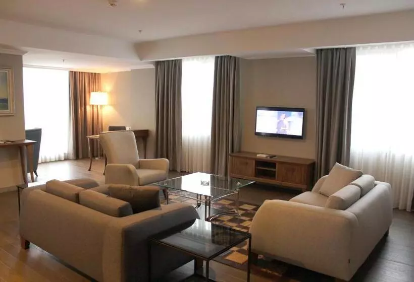 בית מלון כפרי Ramada Plaza By Wyndham Kahramanmaras