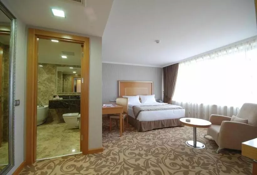 בית מלון כפרי Ramada Plaza By Wyndham Kahramanmaras