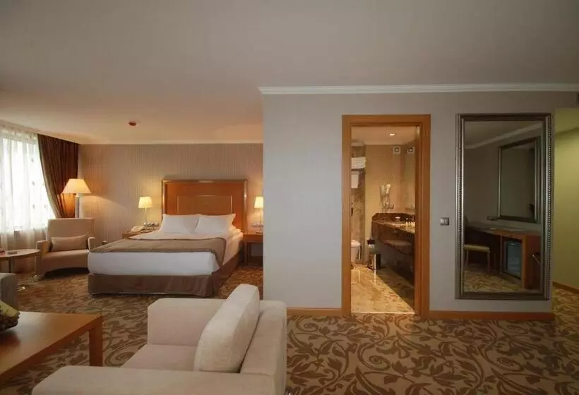 בית מלון כפרי Ramada Plaza By Wyndham Kahramanmaras