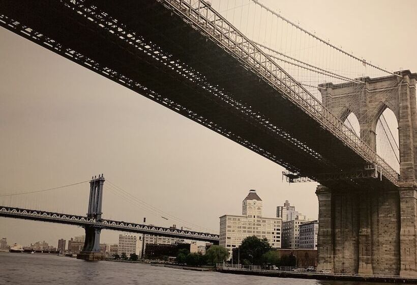 호텔 Red Carpet Inn Elmwood