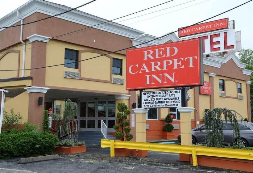 호텔 Red Carpet Inn Elmwood