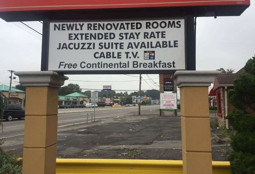 호텔 Red Carpet Inn Elmwood