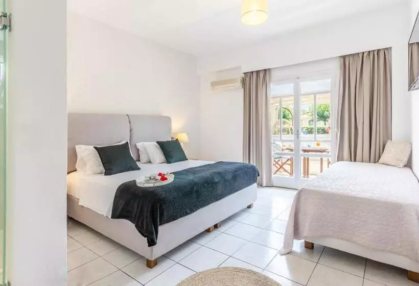 Vergina Studios & Apartments