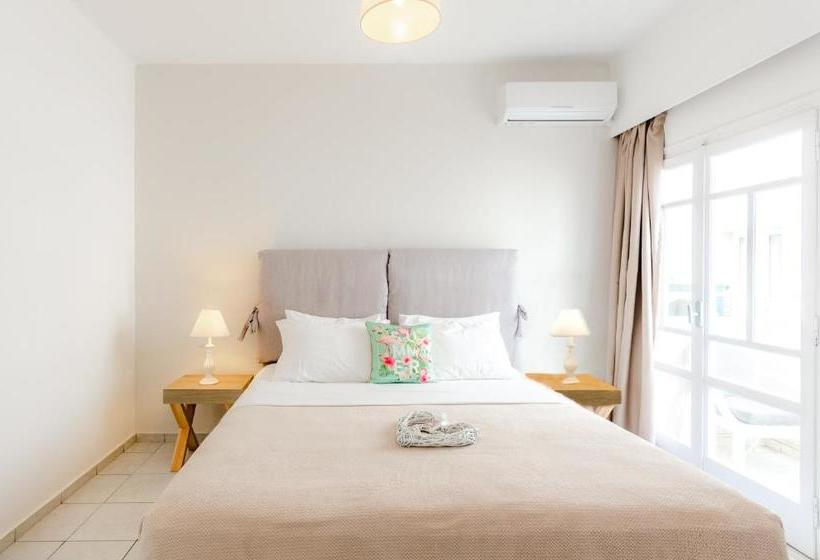 Vergina Studios & Apartments