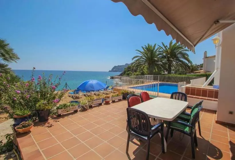 Celia Oceanfront Villa In Costa Blanca