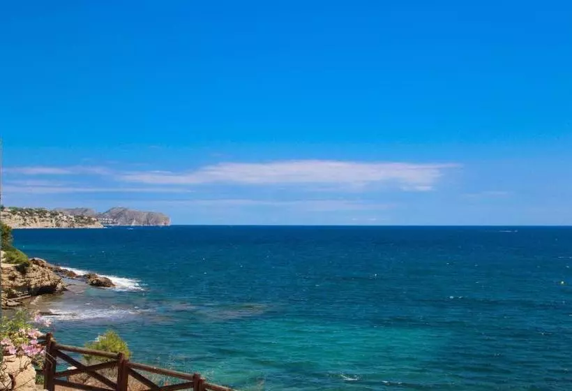 Celia Oceanfront Villa In Costa Blanca