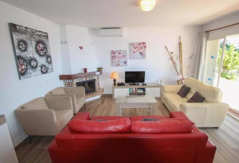 Celia Oceanfront Villa In Costa Blanca