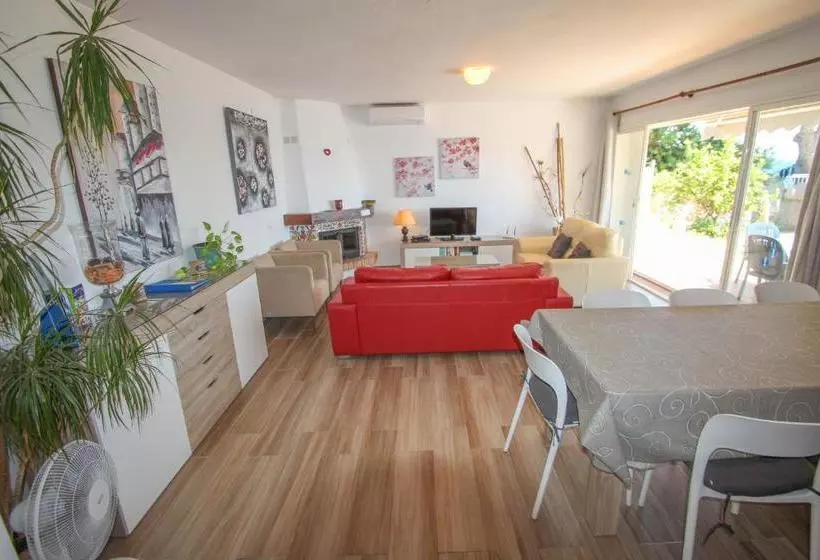 Celia Oceanfront Villa In Costa Blanca