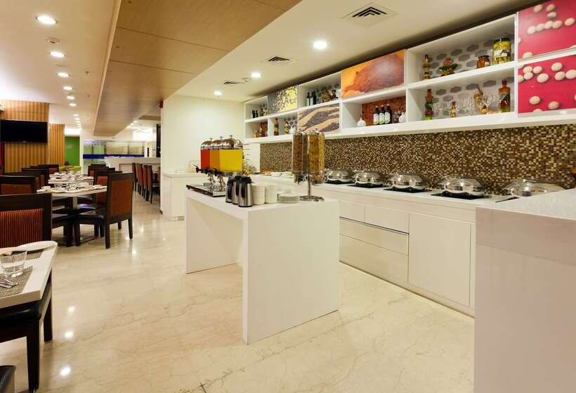 酒店 Hampton By Hilton Vadodara  Alkapuri