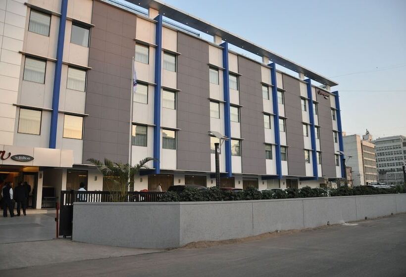 酒店 Hampton By Hilton Vadodara  Alkapuri