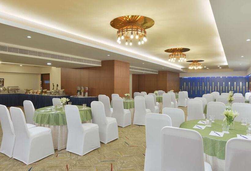 酒店 Hampton By Hilton Vadodara  Alkapuri