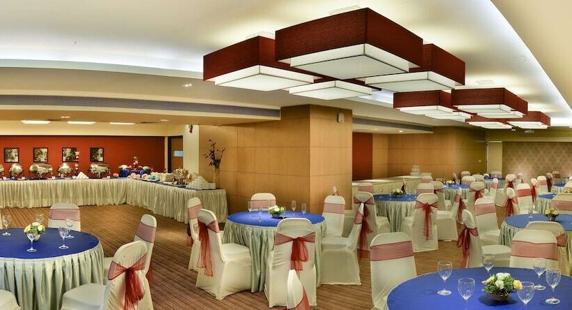 酒店 Hampton By Hilton Vadodara  Alkapuri