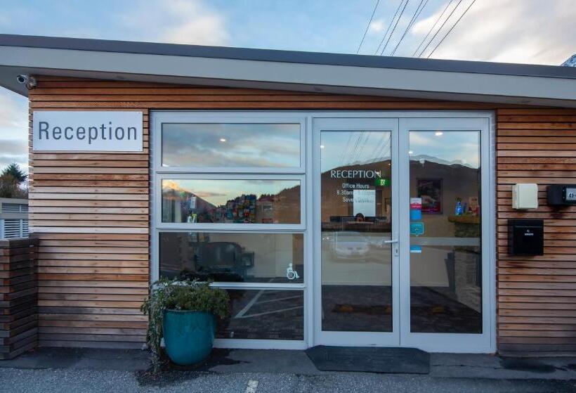 فندق Highview Apartments