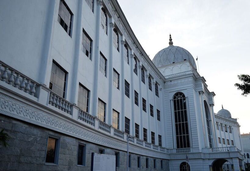 Hyderabad Marriott Hotel & Convention Centre