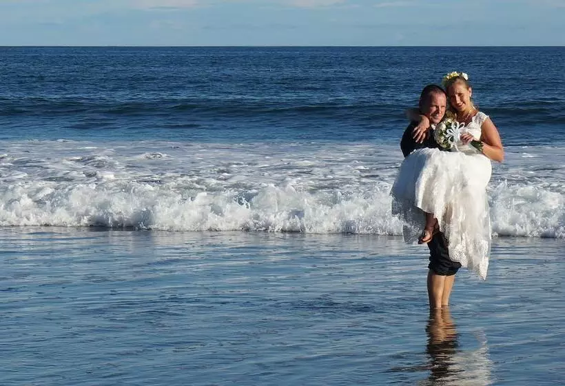 Отель Kelapa Retreat & Spa