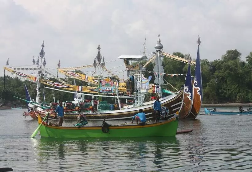 Отель Kelapa Retreat & Spa