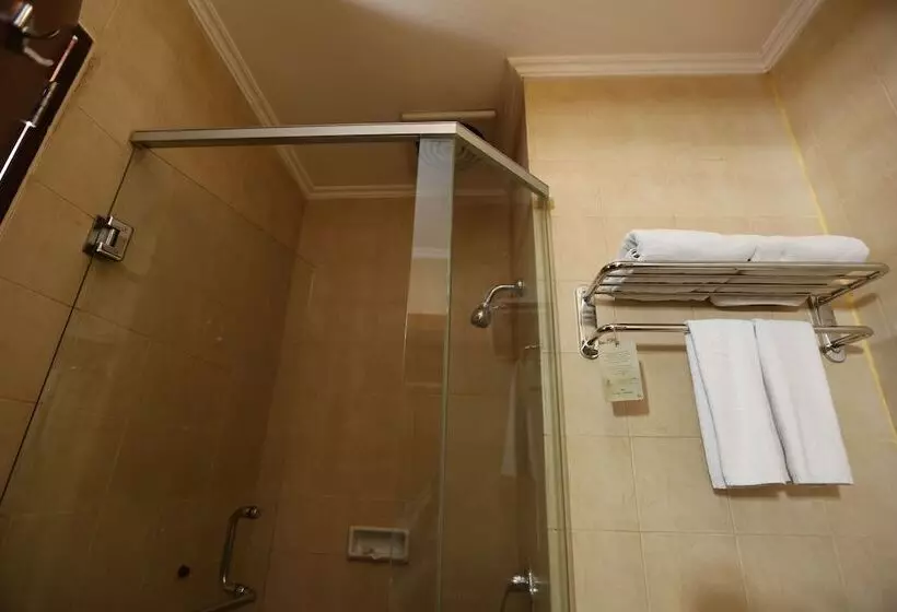 호텔 Santika Pontianak